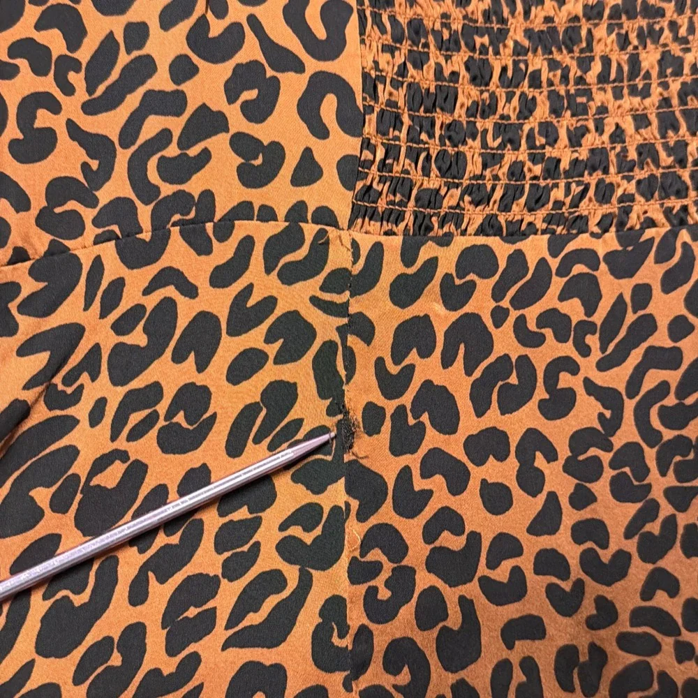 Good American Leopard Print Midi Dress Womens 3 Large Brown Button Front Smocked - Picture 6 of 12
